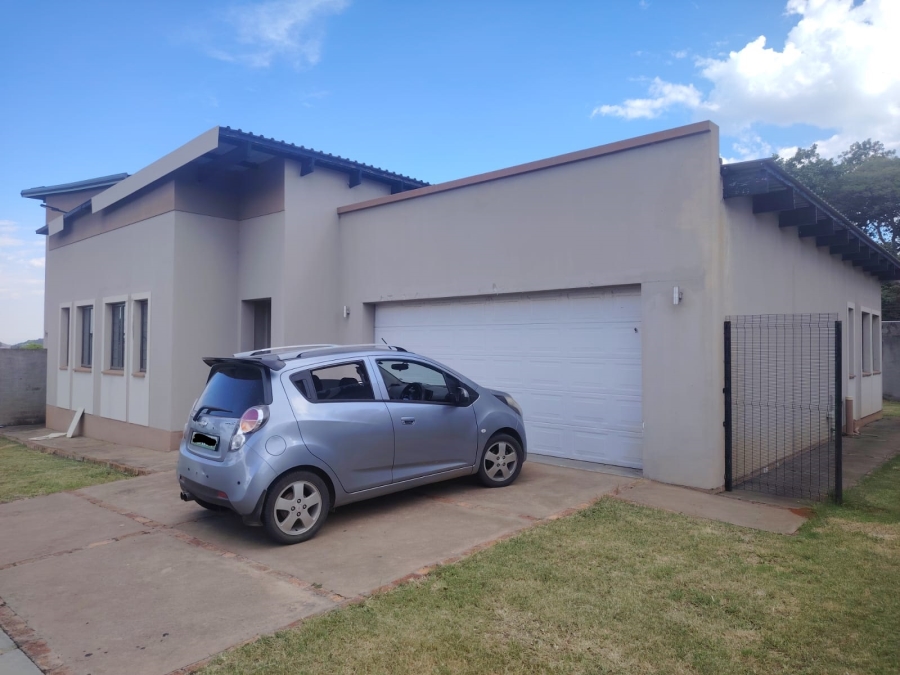 3 Bedroom Property for Sale in Geelhoutpark North West
